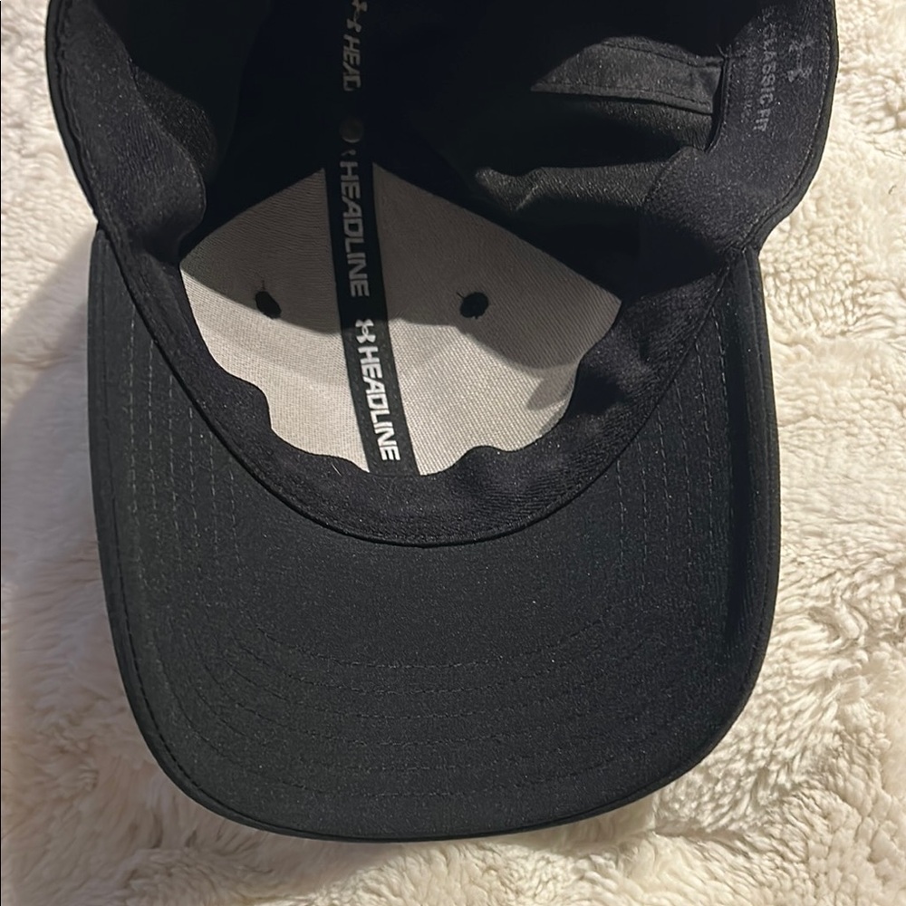Under Armour Black and Gray Logo Cap - Picture 4 of 4